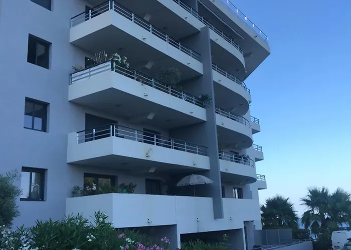 Bastia Face A La A 100 M Апартаменты